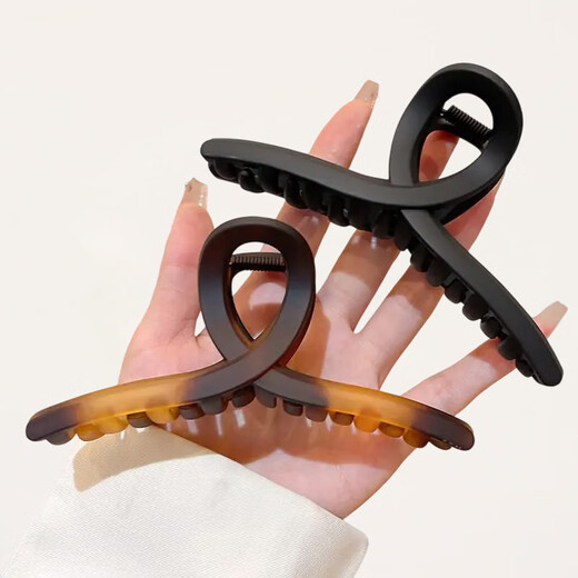 
Dongyi Yanxuan Hairpins for women 2025 high-end style back head hair clip shark clip matte textured hair accessories light luxury hair card