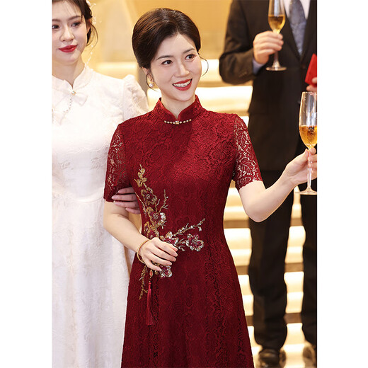 恒源祥喜婆婆婚宴装女夏2025新款婚礼妈妈礼服旗袍裙收腰显瘦开叉蕾丝裙 酒红色 4XL 【建议125-140斤