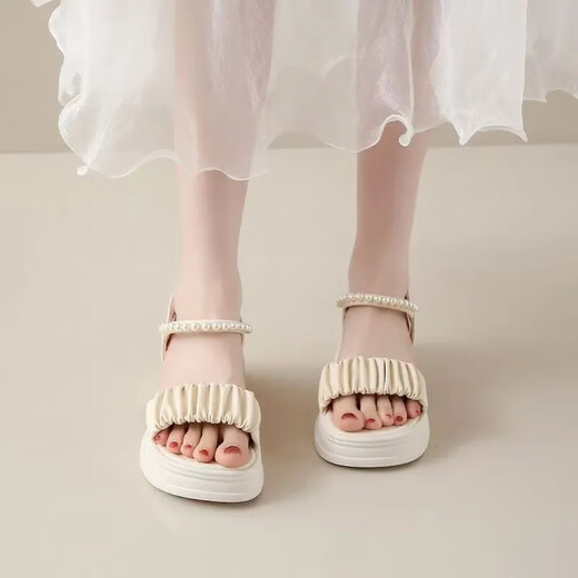 Sandales de Bushe (Bushe) pour les femmes en été 2025 Nouvelles chaussures décontractées de style fée polyvalent pour femmes Perle Solet Sold Bage Chaussures pour femmes Beilebao D9901 M BLANC 37
