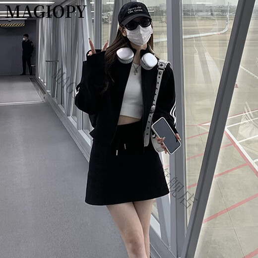 Magiopy International Luxury High-End-Marke Internet Berühmtheit der gleiche Freizeitsportanzug für Frauen 2025 Frühling Europäische Station Black Outer Black Two-teils Set S (100jin [Jin gleich 0,5 kg]))