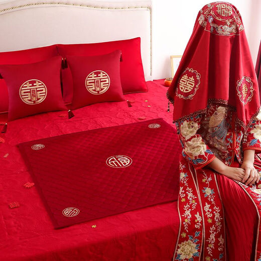 Married bride sits on a lucky mat with a hundred blessing embroidery red plus big joy mat with a young child early and noble child gets married and presses the bed with a lucky mat with a lucky mat with a happy mat with a happy mat with a rich mat with a lucky mat with a lucky mat with a lucky mat with a lucky mat with a lucky mat with a lucky mat with a lucky mat with a lucky mat with a lucky mat with a lucky mat with a lucky mat with a lucky mat
