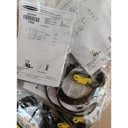 QS18VN6DB QS18VP6DB photoelectric switch BANNER Banner spot QS18VP6DB
