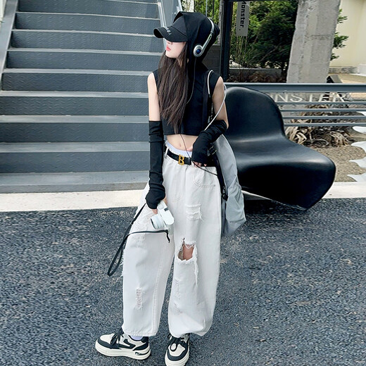 
MOKITOUL Autumn Clothing for Girls 2025 New Fashionable Fashion Set Children's Autumn Korean Super Cool Internet Celebrity Street Children's Clothing Hooded Top [with Hand Sleeves] (High-end Gift Box Packaging) 50 cm3 1