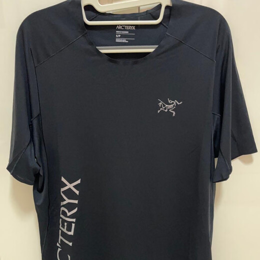 Archaeopteryx (Arc'teryx) Norvan Downword-Logo Leicht atmungsaktives, schnell getrocknetes kurzärmeliges T-Shirt-T-Shirt-Kurzärmel-Schwarz x9720 m