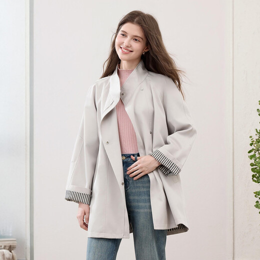 BAITU BETU Vêtements féminins 2025 AUTOMNE NOUVEAU ÉTENDRE WINDREKER SHIELLIEUX Small Stand Collier Inner Contraste Veste rayée pour les femmes 2509T26 APRICOT M