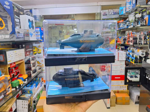 Niños Mini de seis vías de control remoto Submarino Submarino Hovercraft Water Play Speedboat Airship Toy Yate Toy Simuled Remote Control Remote Blue 580 Estándar + Batería de control remoto + destornillador