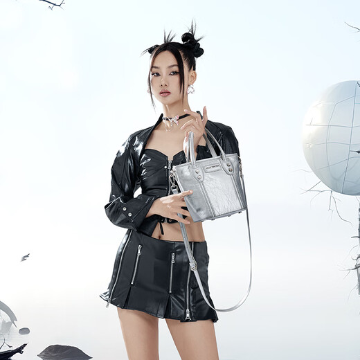 JellyToyboyJTB bag. New fashion commuter handheld crossbody bag women's bag small bucket cabbage basket tote bag Star Silver