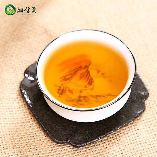 Qingqianliu Tea Hunan Zhangjiajie Spécialité Wild Natural Health Natural Tea réduit trois sommets et la pression artérielle baisse la glycémie baisse le thé de la santé 100g * 1