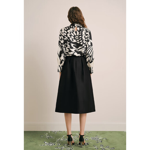 OBBLIGATO Autumn and Winter Luna Moth Print Mulberry Silk Bow Tie Collar Shirt Single Skirt Black XL