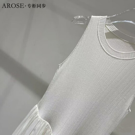 
Cabinet synchronous summer new round neck sleeveless knitted splicing long dress temperament white skirt cream rice sleeveless knitted skirt 9898 L
