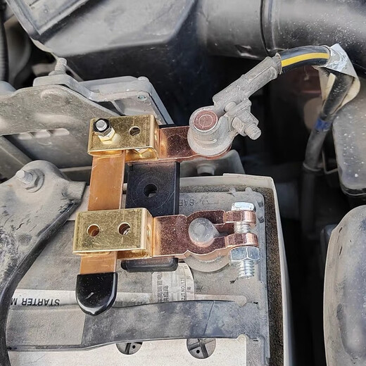 Gongma 11-13mm Japanese small head battery power-off switch small pile head anti-leakage protection car battery knife switch Japanese car alloy with cover three-dimensional knife switch 11-13