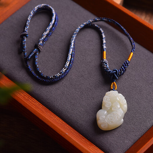 Chili high-end hand-woven necklace rope gold pendant lanyard jade pendant jade beeswax Wushi brand men and women with rope hand-woven pendant rope