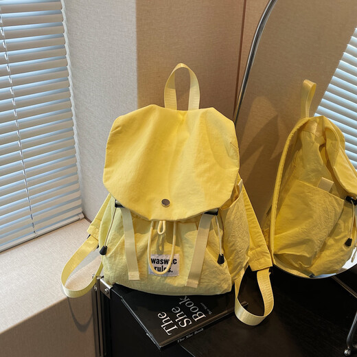 2025 latest women's bags must-have lightweight small bags for commuting outings and small backpacks light yellow