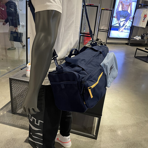 耐克（NIKE）新款健身包单肩斜挎包运动旅行手拎桶包男女BA6169-410 BA6169-410 47x22x24CM心灵蓝