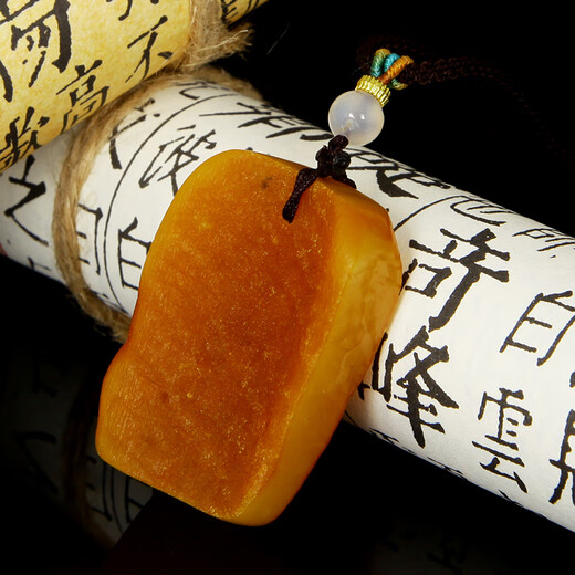 Famous family beeswax pendant for men and women, natural amber raw leather raw stone necklace Baltic Sea accessories birthday gift giving