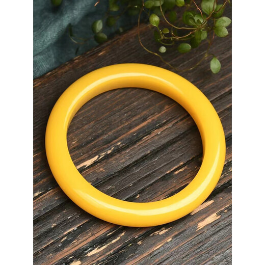 Fat Donglai's same blood amber bracelet, natural chicken oil, yellow old beeswax, white nectar amber, a couple's gift for mother and best friend. The fourth model, chicken oil, yellow, full honey, beeswax bracelet, inner diameter 58