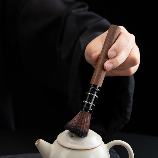 Zhengyang walnut wood tea ceremony six gentlemen high-end tea set accessories titanium office kung fu tea making tools anti-scalding coasters tea scissors tea scissors tea ceremony pure titanium six gentlemen