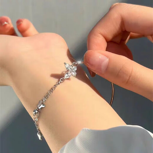 Xiaomeng Lao Phoenix S999 sterling silver half-bracelet butterfly bracelet bracelet half-chain new ins design niche light luxury bestie gift YFGF beige mini jewelry bag with material certificate Pianpian butterfly half-bracelet