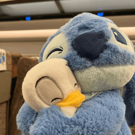 
Disney (Disney) Hug Duck Stitch Plush Toy Donald Duck Stitch Doll Doll Children's Pillow Gift Girl Hug Duck Stitch 80cm (Spot Quick Delivery)