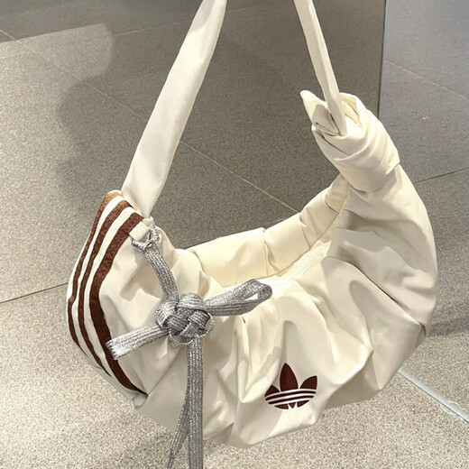 阿迪达斯 （adidas）三叶草女褶皱云朵包单肩斜挎牛角包休闲包 KA9267 KA9272 暖沙色KA9272(48x33cm) (正品)