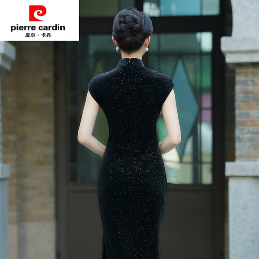 Pierre Cardin (Pierre Cardin) Nuevo chino Cheongsam mejorado de estilo joven diario 2025 Nuevo estilo Sexy República de China Vestido de terciopelo de oro para mujeres Long Black Gy2679 2xl