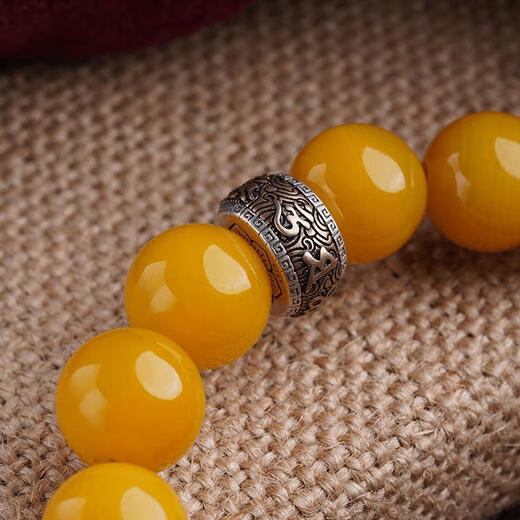Fat Donglai's same style beeswax bracelet chicken fat yellow natal Buddha bracelet Russian material amber beads for men and women beeswax bracelet 10mm zodiac pig dog Amitabha