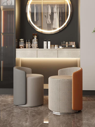 Tian Miaomiao Nordic makeup stool Internet celebrity dressing chair light luxury dressing table stool bedroom makeup chair living room round low stool manicure stool white cream style sherpa white