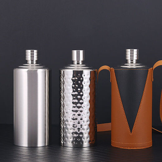 Qinkai's new 304 stainless steel wine bottle, thickened all-steel liquor bottle, outdoor portable bottle 1 Jin Jin equals 0.5 kg 2 Jin Jin equals 0.5 kg Wine set 1 Jin Jin equals 0.5 kg 304 sanded ordinary Maotai bottle None