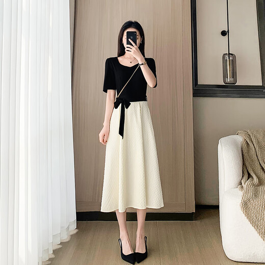 La Chapelle (La Chapelle) Schwarz-Weiß-Spleißkleid für Frauen im Sommer 2025 Neues Mode-Taillen und schlanker gefälschter zweiteiliger Set A Rock White M schlägt 101-110jin vor [Jin ist gleich 0,5 kg]