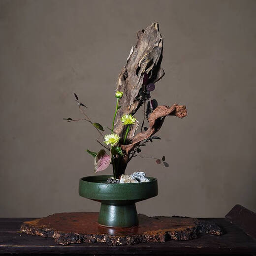 Yonghuan nimmt die beleidigten alten antiken alten hochbeinigen Vase alte Gegenstände neuer chinesischer Teeraum Ornamente Literati Blumenarrangement Utensil japanischer Stil Emerald Green Nummer 1278 einsame Blumenutensilien Medium