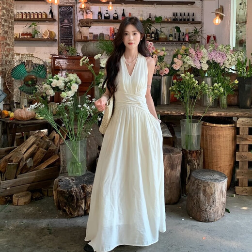 Ono Robe sans manches française de sept jours pour les femmes dans le cou licou d'été en V Tempérament de tempérament en bord de mer Belle taille de taille et mincer