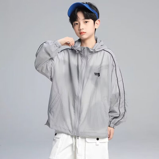 
Boys Sunscreen Jacket Summer 2025 New Breathable Thin Jacket Jacket Big Children's Summer Casual Top Gray 160