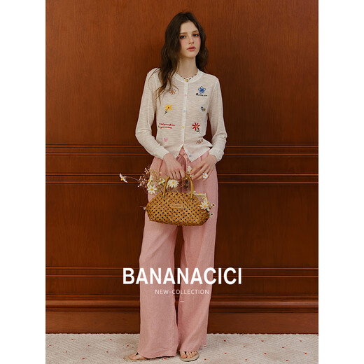 Banana CICI 2025 Été Nouvelle fleur de couleur contrastée Fleur de bambou brodée BAMBOO COUCH ROND CARDIGAN TRICHÉE C252MY722 BEIGE M