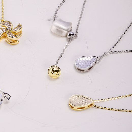 
Necklaces are simple and light luxury spring and summer fashion sense zircon necklace decoration girlfriend best friend gifts are sold FFC1049BR1