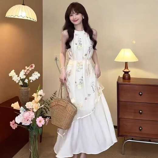 
Niche design halter neck dress for women 2025 new spring and summer three-dimensional floral skirt loose slim long skirt 9898# white, single size