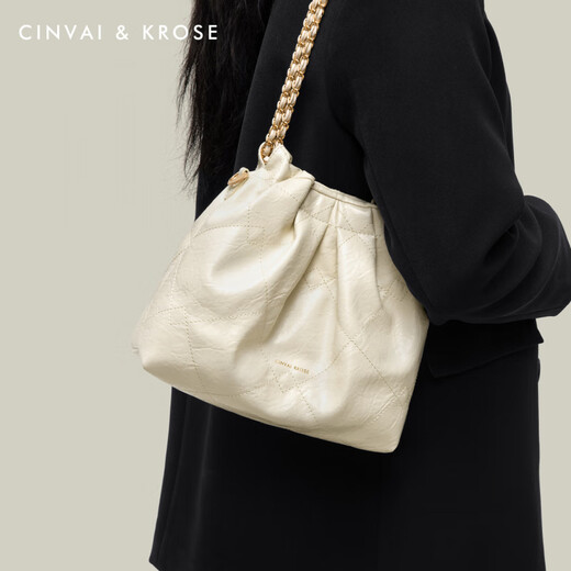 CinvaiKrose包包女式2025新款小香风斜挎包链条水桶包托特流浪包 米白色Beige【母亲节礼物实用餸