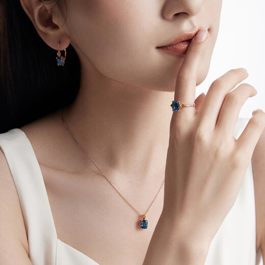 Chow Tai Fook ENZO 18K gold topaz citrine sugar cube gem pendant for women with silver chain EZV6291