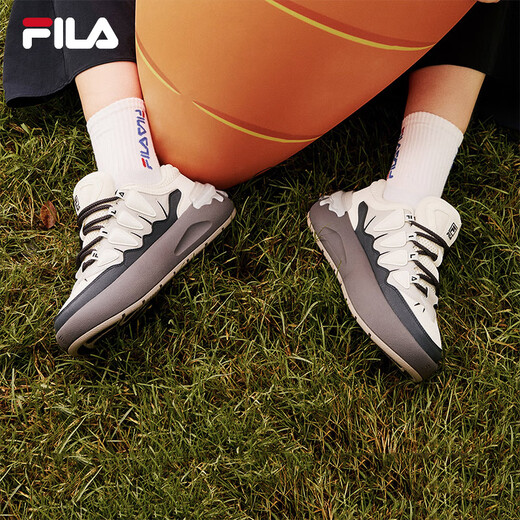 FILA official women's sneakers CARROT modern carrot shoes versatile fashion heightening white shoes sports casual shoes for women first snow white/black-PB 40