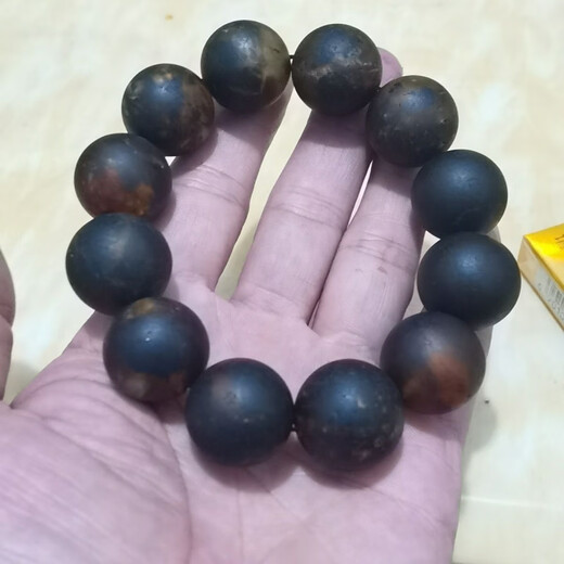 Oral ten-leaf natural medicine apothecary amber Buddha beads bracelet beeswax rosary beads genuine cultural toy for men and women apothecary amber cypress niche bracelets amber 19mm