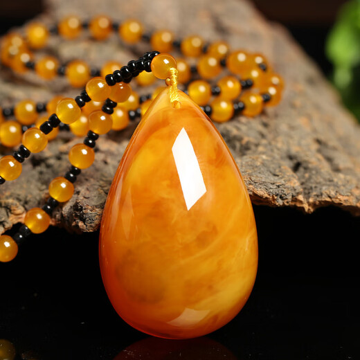 Fat Donglai's same style beeswax necklace old beeswax pendant sweater chain chain D type/Ruyi gourd (old beeswax chain chain type)