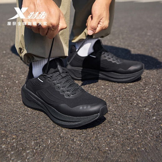 Xtep Backing Running Shoes Sports Shoes Men's Winter Waterproof Lightweight Shock Absorbing Rebound Anti-Slip Casual Jogging Shoes Black