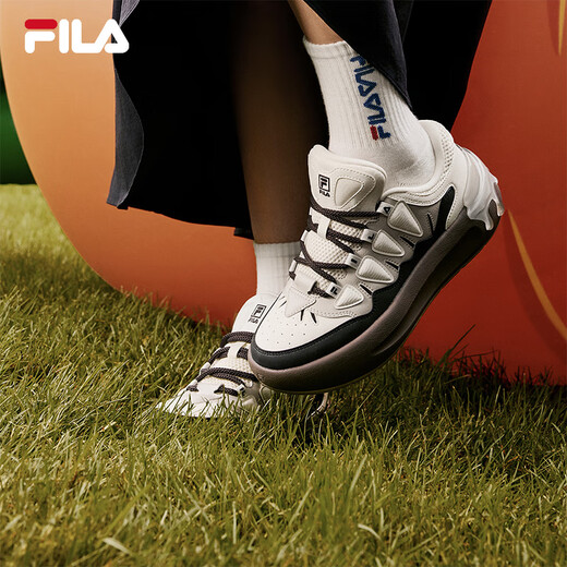 FILA official women's sneakers CARROT modern carrot shoes versatile fashion heightening white shoes sports casual shoes for women first snow white/black-PB 40