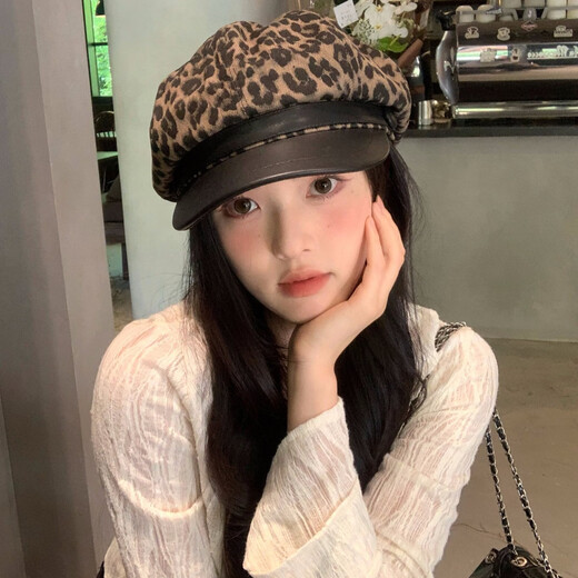 2025 New Retro Leopard Print Beret Girls Autumn Millennial Niche Octagonal Hat Big Head Circumference Showing Face Hat Fashion Brown Leopard Print