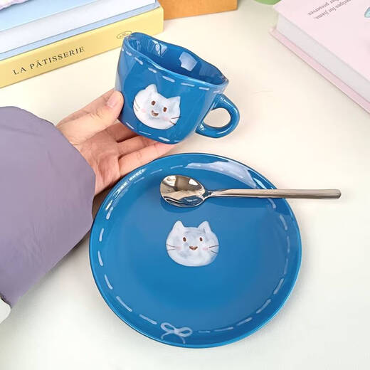 
Yu Senyi cute hand-painted blue background white cat ceramic cup family breakfast coffee cup children milk cup snack white cat dish 15906