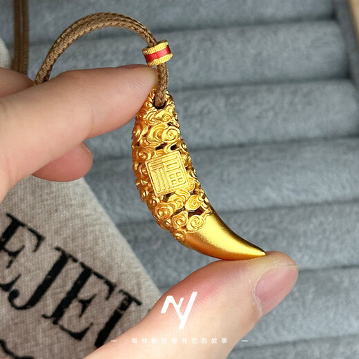Maiyong old phoenix 999 new Chinese style national trend design auspicious cloud animal tooth pendant ancient sand gold hollow crescent pendant with word 