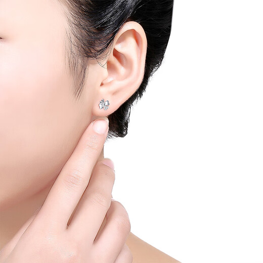 Saturday Fortune Four Leaf Clover PT950 Platinum Stud Earrings for Women PT093964 Pair About 1.3g Birthday Gift