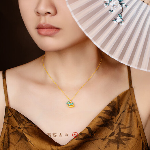 Mingzuan International 18K gold small wooden horse pendant female au750 new national trend fashion enamel neck necklace birthday gift for girlfriend