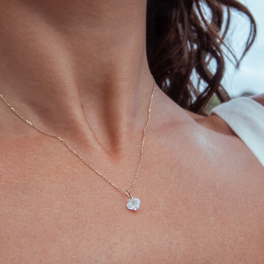 Quan Yin Pure 18K Gold Needle Pull Necklace for Women Perforated Moissanite Clavicle Set 520 Gift for Girlfriend Water Drop Pendant + Necklace Set