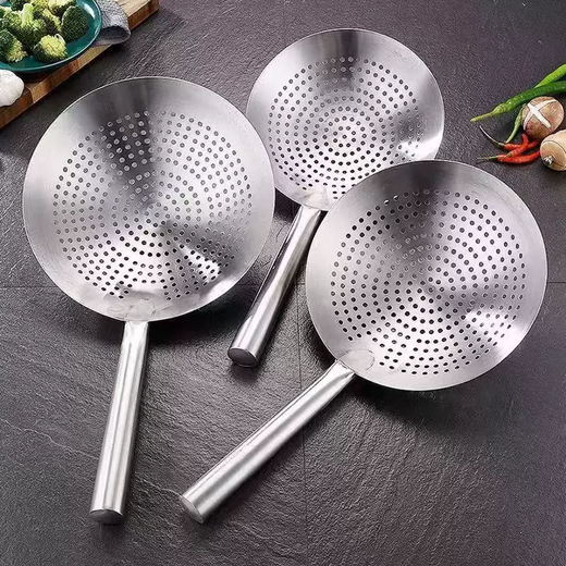 Yusenyi 304 oil kitchen strainer filter large stainless steel noodle scoop commercial drain mesh household drain spoon drain mesh 20cm (wooden handle) colander