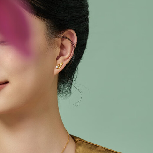 Chow Sang Sang Gold Earrings Pure Gold Microsugar Bay Leaf Pearl Gold Earrings Birthday Gift to Girlfriend and Wife 95794E Pricing